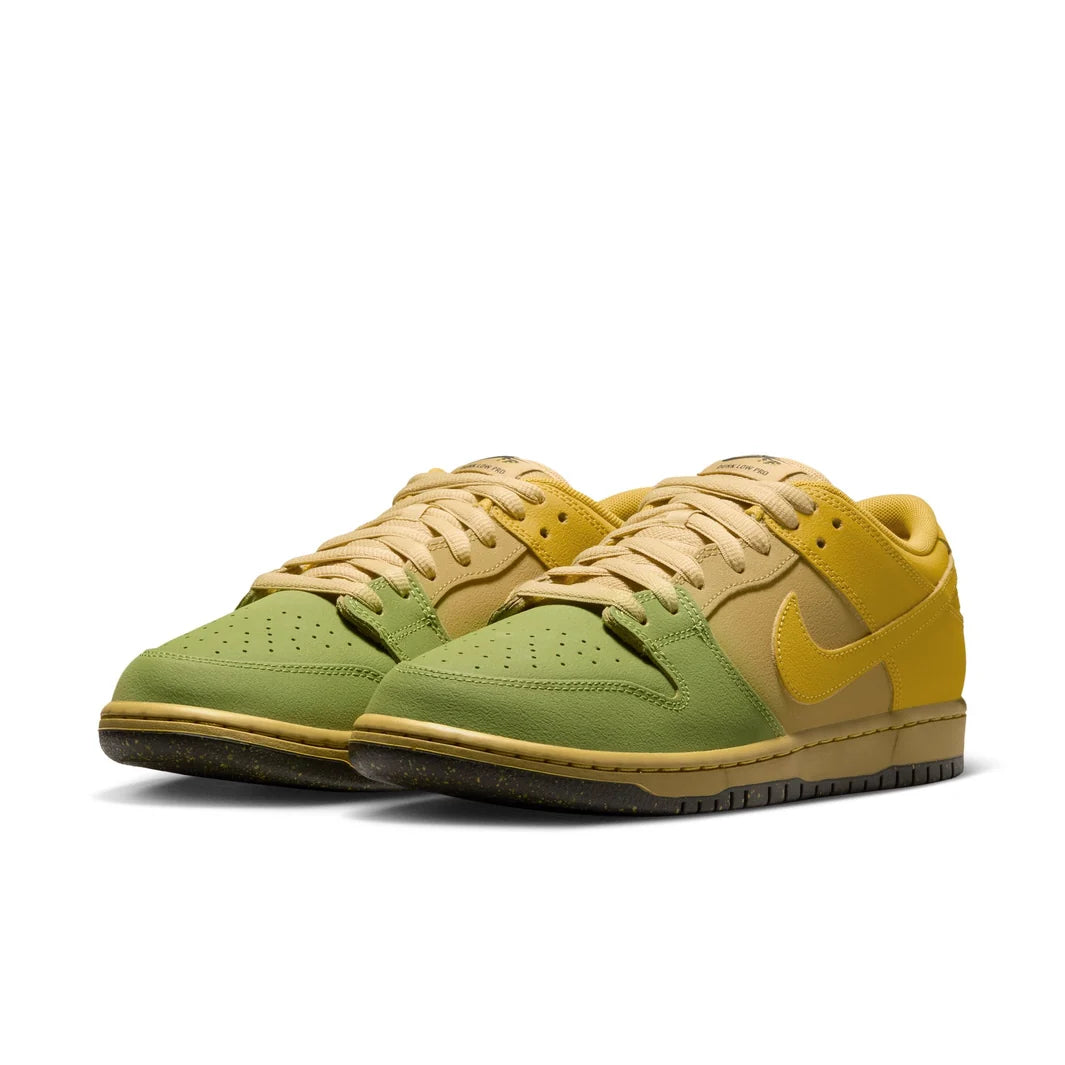 Nike SB Dunk Low 'Saffron Quartz'